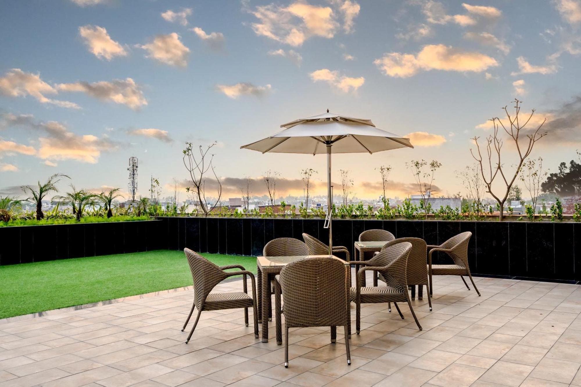 Holiday Inn Lucknow Airport By Ihg Luaran gambar
