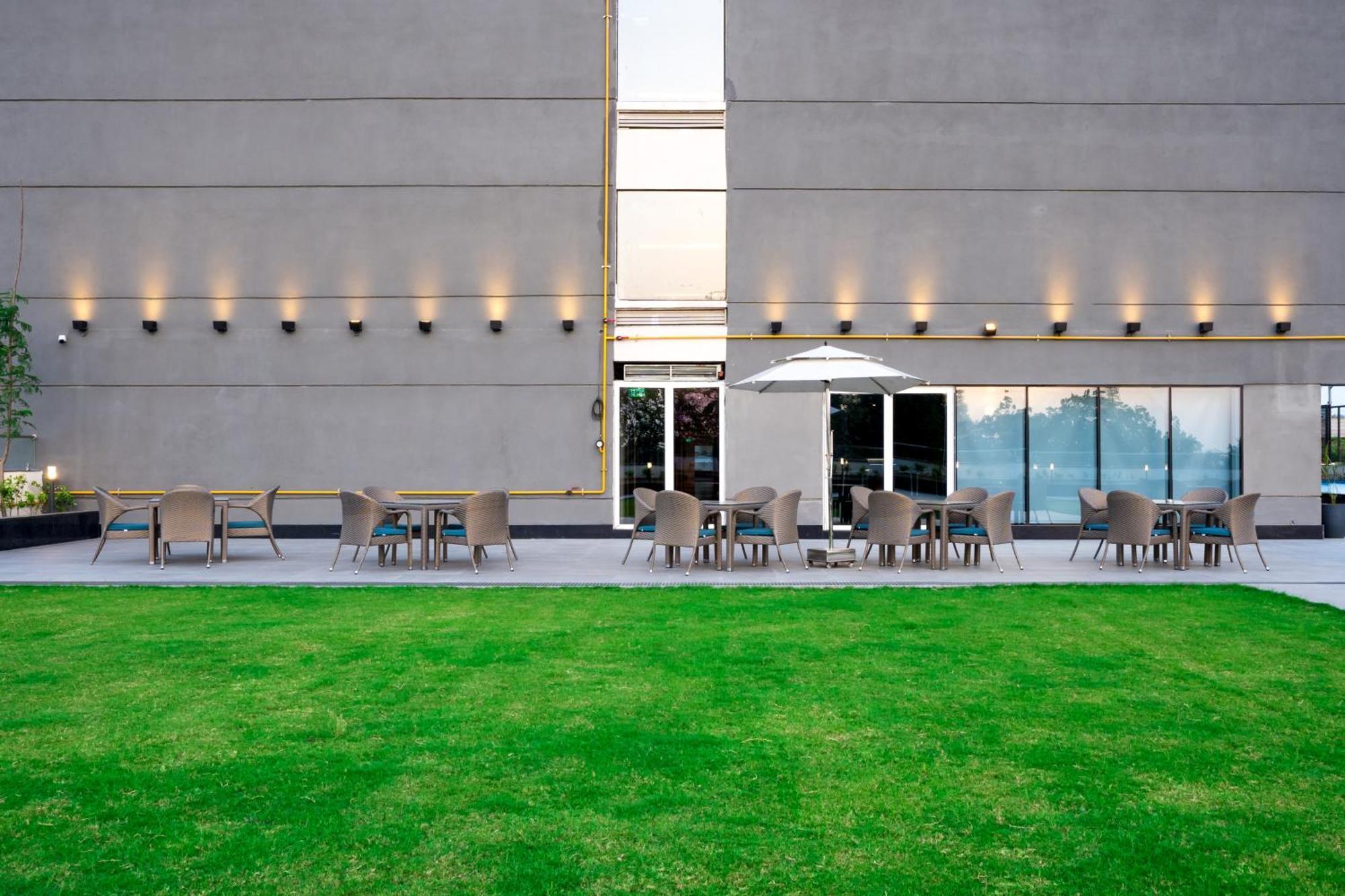 Holiday Inn Lucknow Airport By Ihg Luaran gambar